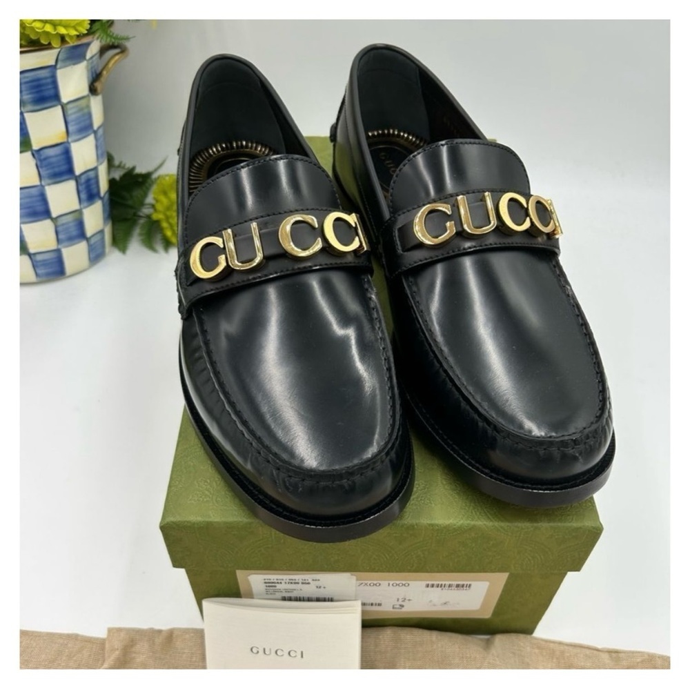 Gucci gold logo embellished leather loafers size 12.5 made in
Italy - Picture 8 of 8
